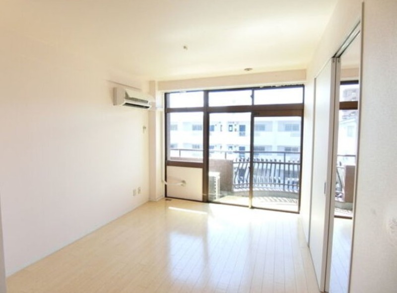 居室・リビング　図面と現状に相違がある場合には現状を優先