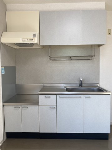 キッチン　※同じタイプの間取です。実際の色や建具は異なります。