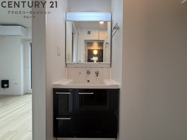 洗面設備　コンパクトで使いやすい洗面所