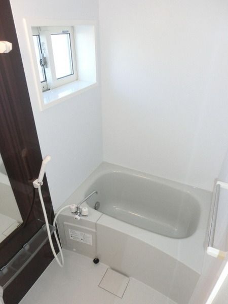 バス・シャワールーム　追い焚き機能ございます