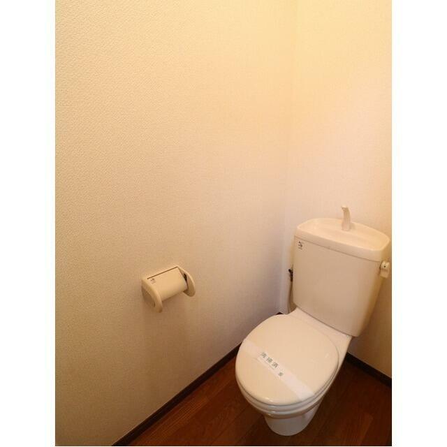 トイレ　※他のお部屋の参考写真です