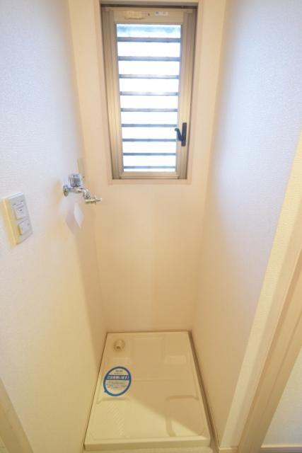 バルコニー　室内洗濯機置場