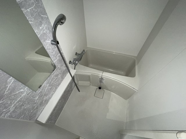 バス・シャワールーム　お風呂で日々の疲れを落としましょう