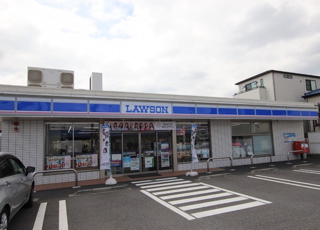 コンビニ　ローソン藤沢亀井野店（コンビニ）まで200m