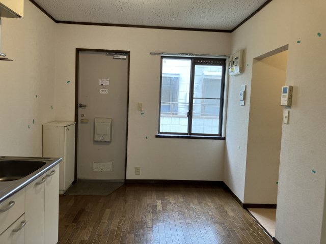 居室・リビング　6.0帖のダイニングキッチン♪