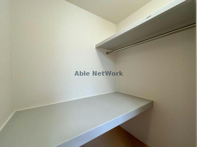 収納　ウォークインクローゼット