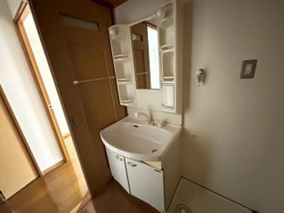 洗面設備　※別部屋の写真です