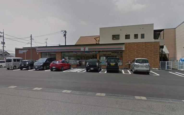 コンビニ　セブンイレブン（コンビニ）まで1082m