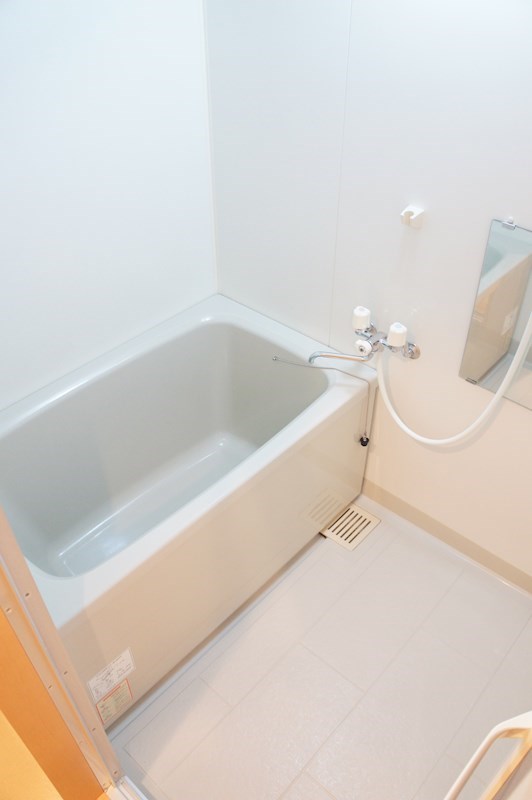 バス・シャワールーム　バストイレ別で快適な毎日