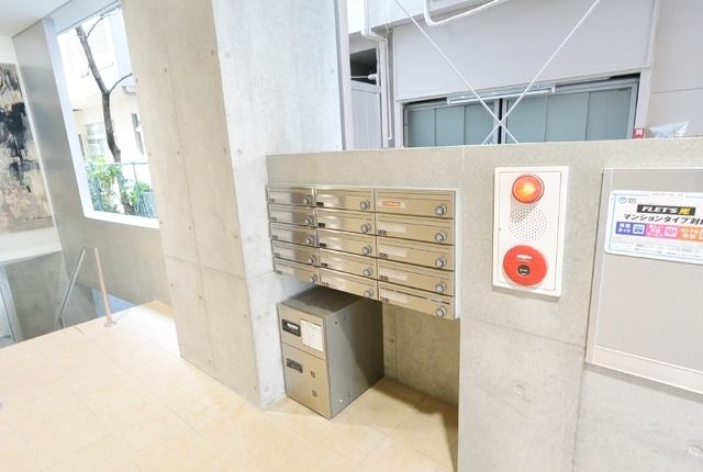 ロビー　★集合ポストです★