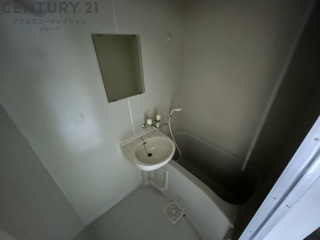 バス・シャワールーム　シンプルで機能的な2点ユニットバスです！