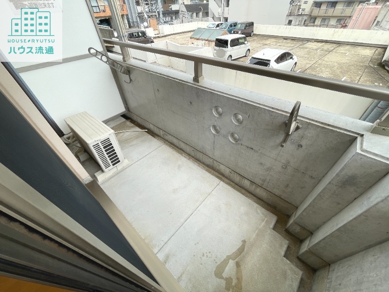 バルコニー　写真は別号室のものです。