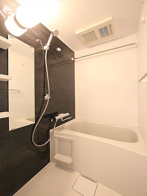 バス・シャワールーム　バスルーム