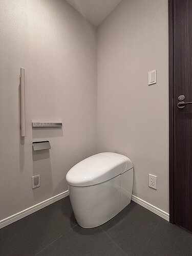 トイレ　清潔感のあるトイレです