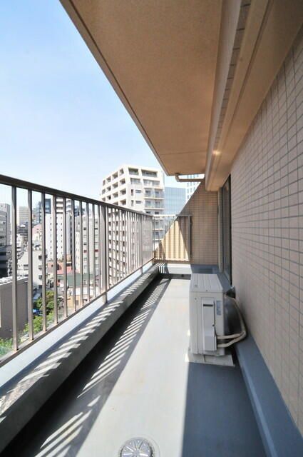 バルコニー　■ワイドバルコニー