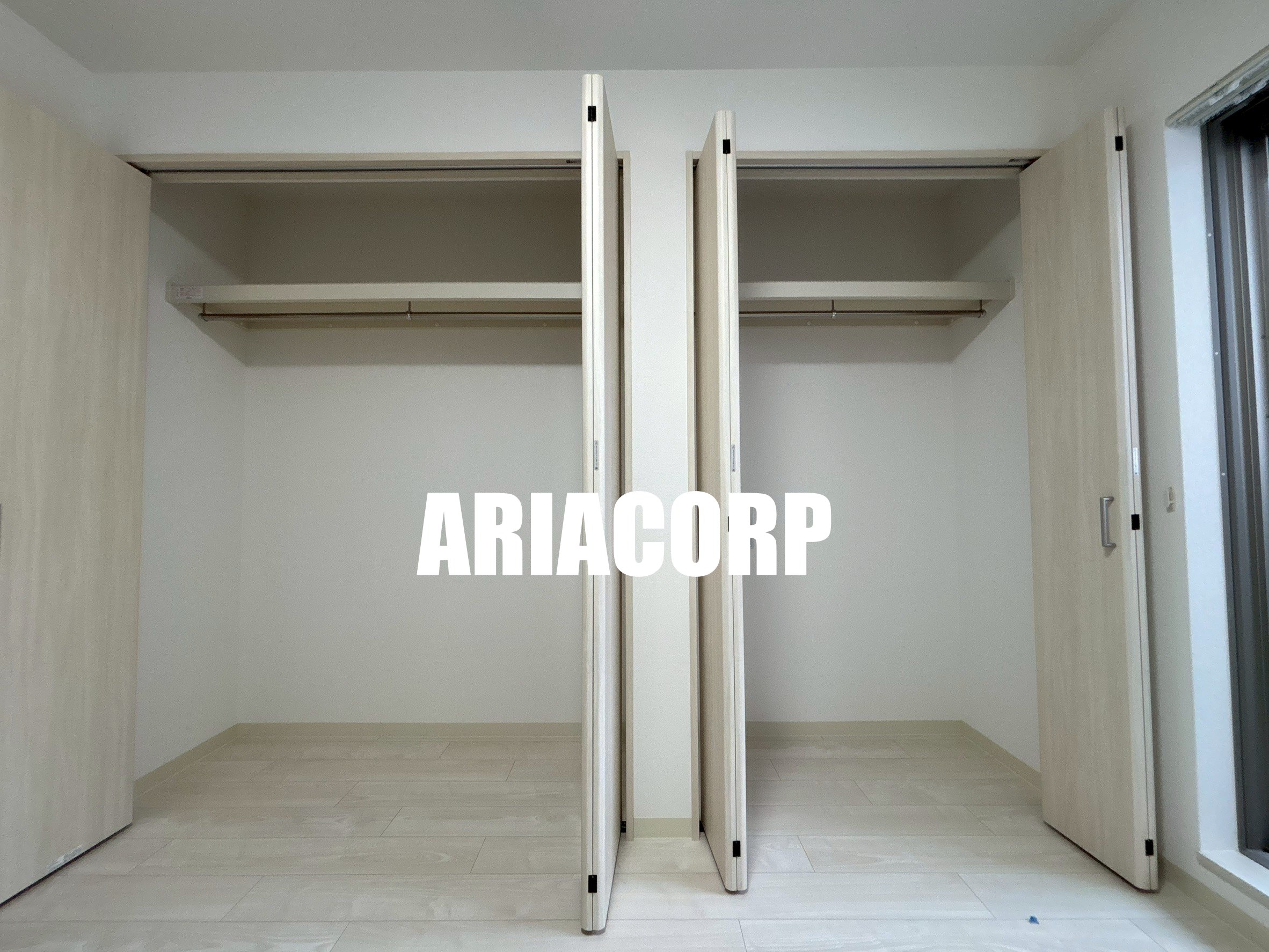 収納　収納力豊富な壁一面のクローゼット付き♪