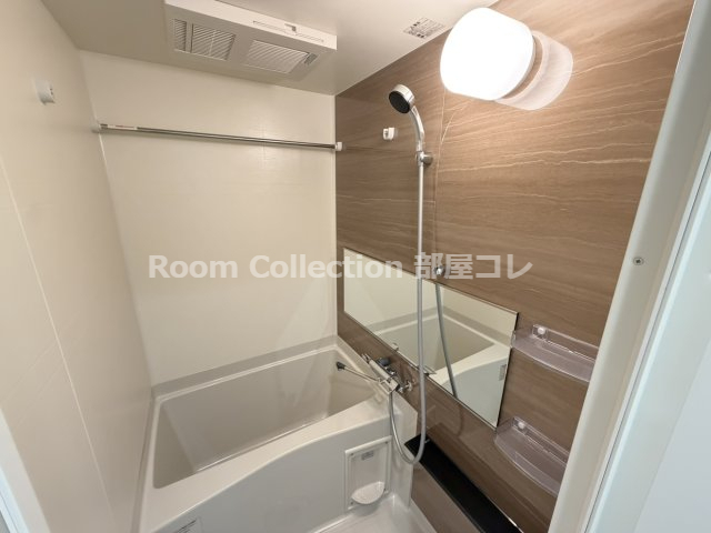 バス・シャワールーム　※同物件他部屋写真 反転、色違いの場合有 現況優先