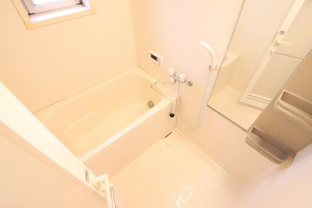 バス・シャワールーム　※別室の参考写真の為、現況優先です。