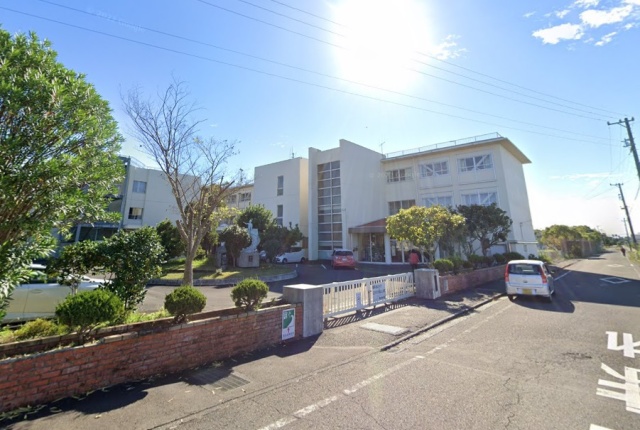 中学校　焼津市立港中学校（中学校）まで760m