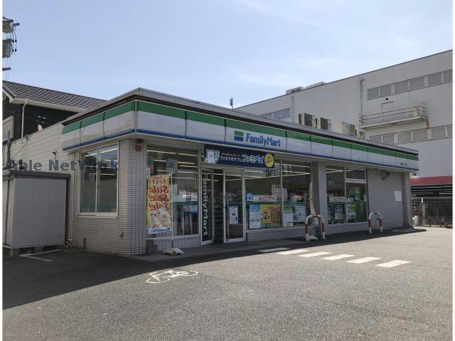 コンビニ　ファミリーマート緑浦里三丁目店（コンビニ）まで488m