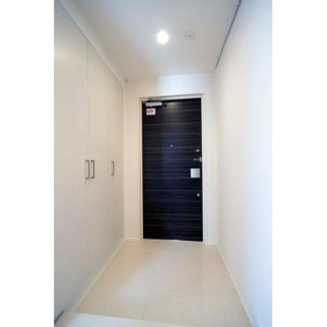 玄関　※写真は同タイプ住戸です。