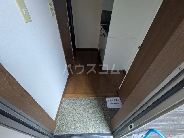 アムール SazemIの玄関写真