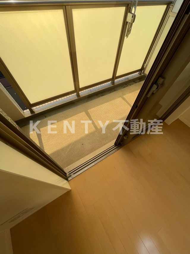 洗面設備　明るい洗面所です