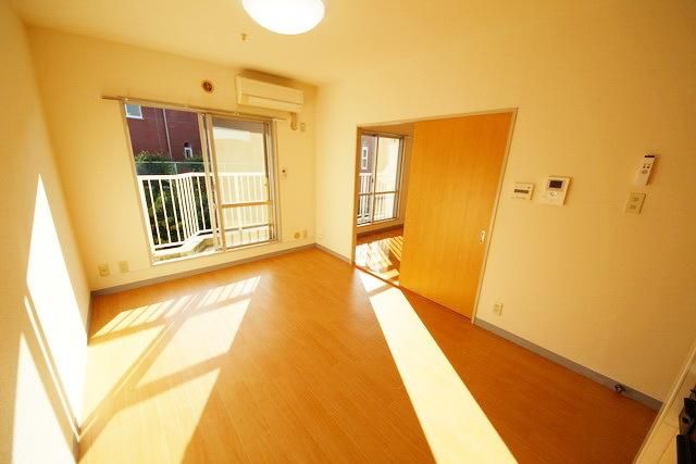 居室・リビング　★明るいリビング★