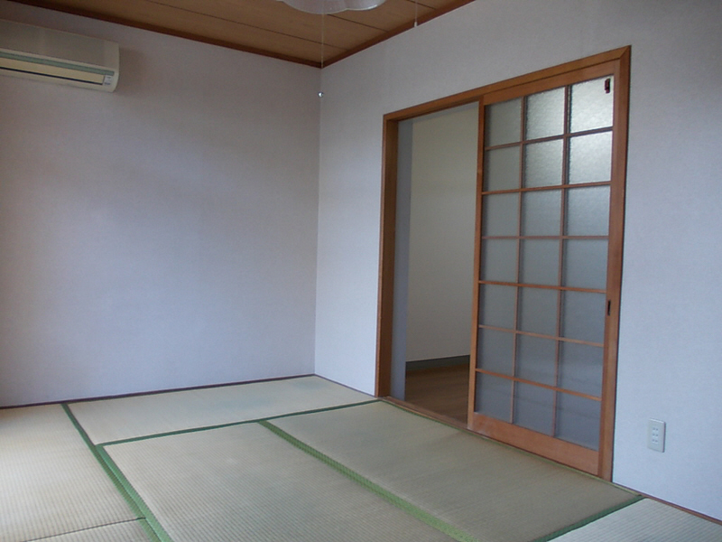 レジデンス山本IIの居間写真