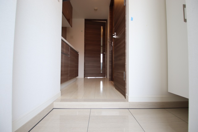 玄関　※別室の参考写真の為、現況優先です。