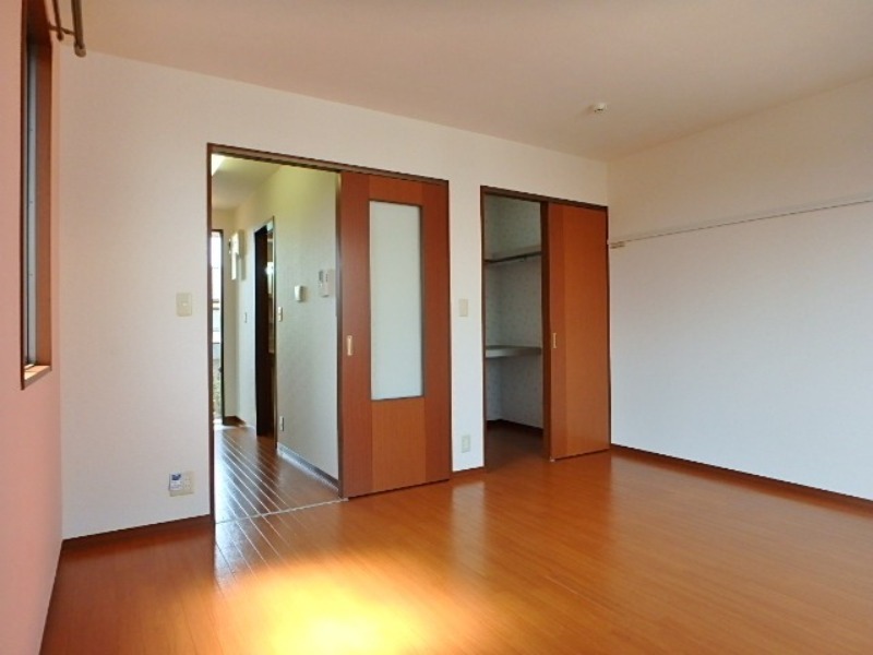 居室・リビング　図面と現状に相違がある場合には現状を優先