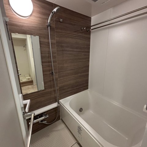 バス・シャワールーム　※別部屋の参考写真です。