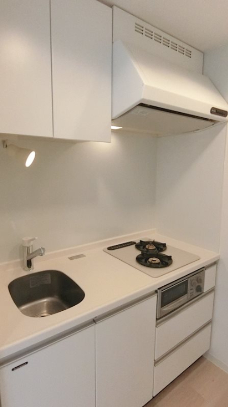 キッチン　別部屋参考写真になります