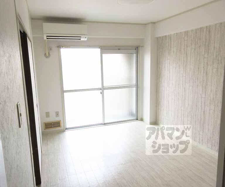 居室・リビング　日当りのいいお部屋です！