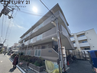 建物外観　敷地内に駐車場あります！