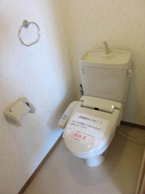 トイレ　温水洗浄便座