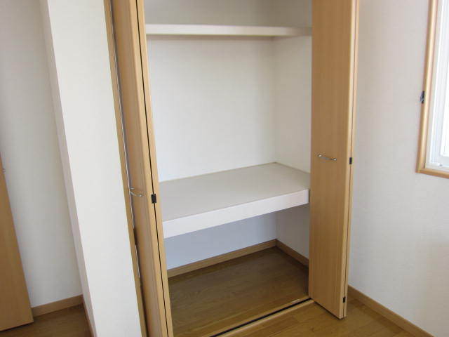 収納　洋室収納