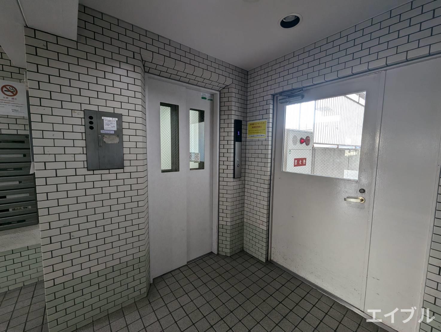 エントランス　現状が異なる場合は現状優先となります