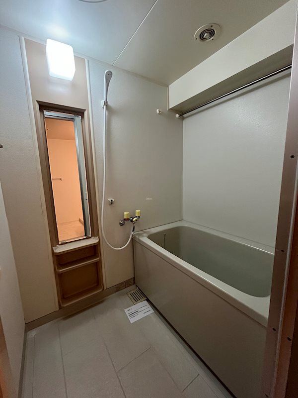 バス・シャワールーム　※他のお部屋です、ご参考までに
