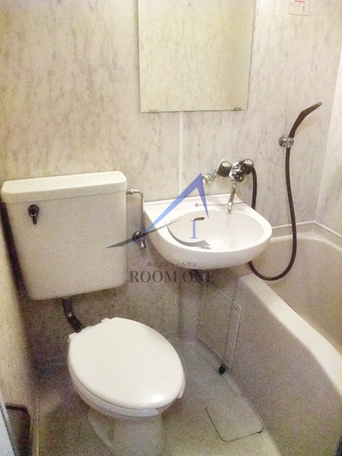 バス・シャワールーム　お風呂です。