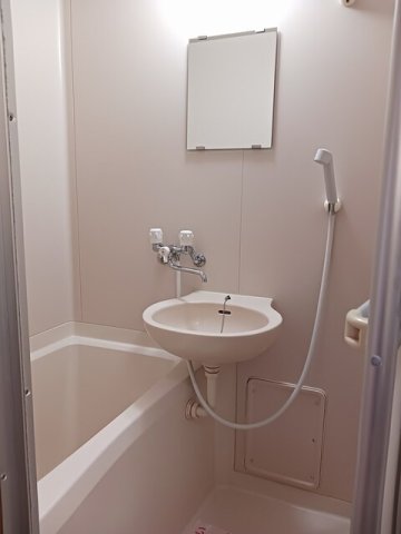 バス・シャワールーム　お風呂です