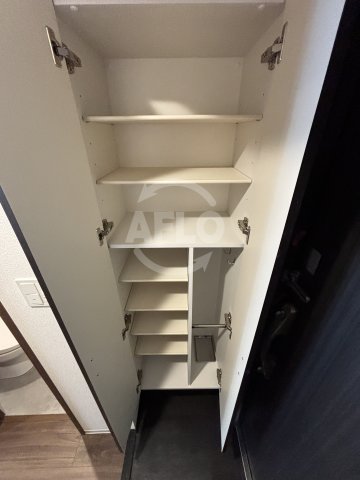 収納　スワンズシティ大阪クレアスト　シューズクローゼット