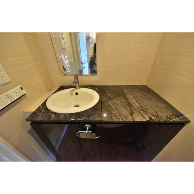 洗面設備　おしゃれな内装です