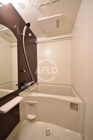 バス・シャワールーム　Luxe海老江II（ラグゼ海老江II）　バスルーム