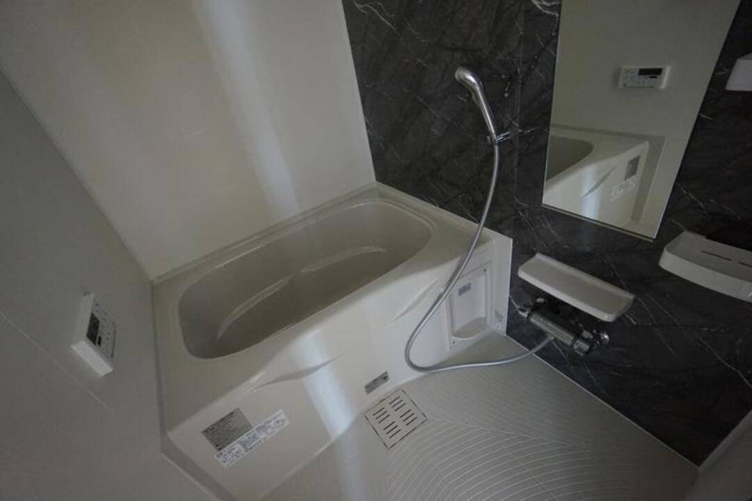 バス・シャワールーム　浴室