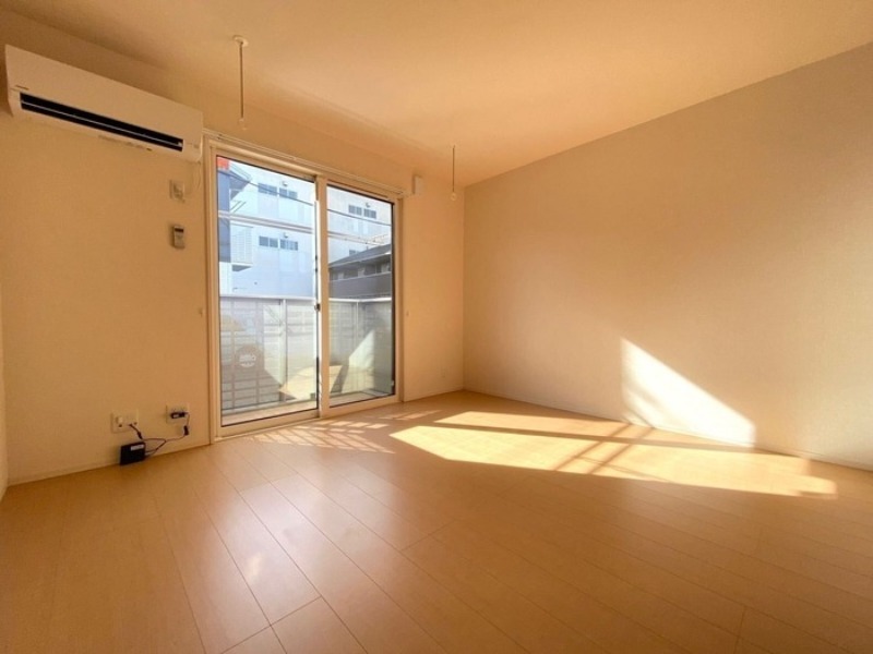 居室・リビング　図面と現状に相違がある場合には現状を優先