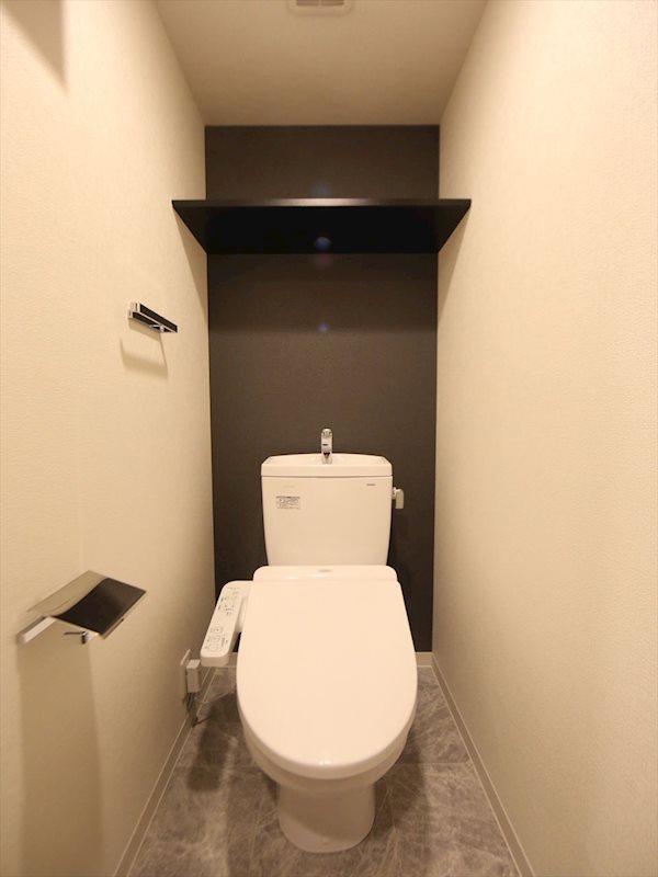 トイレ　温水洗浄暖房便座付トイレ