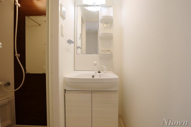 洗面設備　朝の身支度には欠かせない独立洗面化粧台