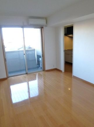 居室・リビング　☆明るい居室☆