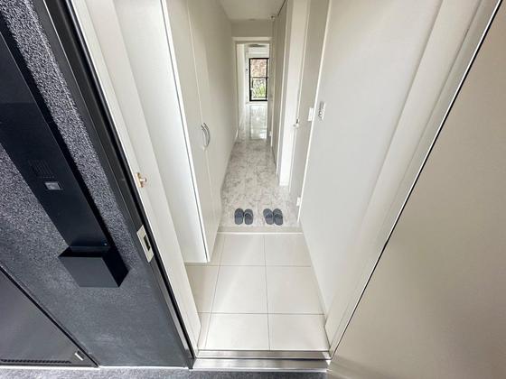 玄関　※別部屋の写真です